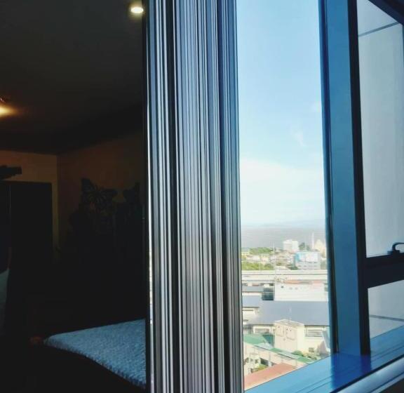 בית מלון כפרי Entrata Condo Alabang