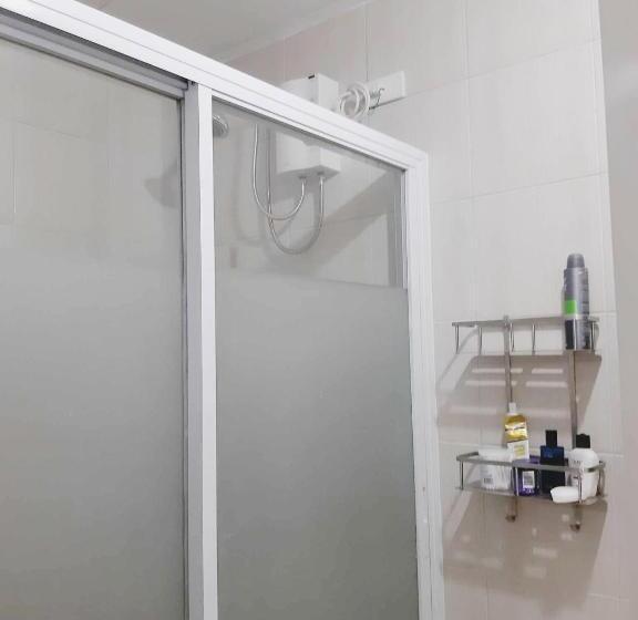 בית מלון כפרי Entrata Condo Alabang