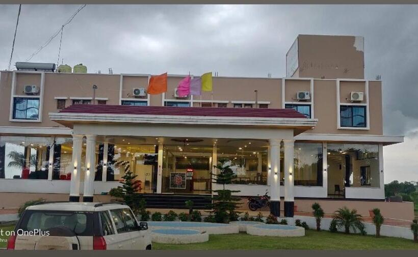 فندق Four Seasons Resort Ajanta