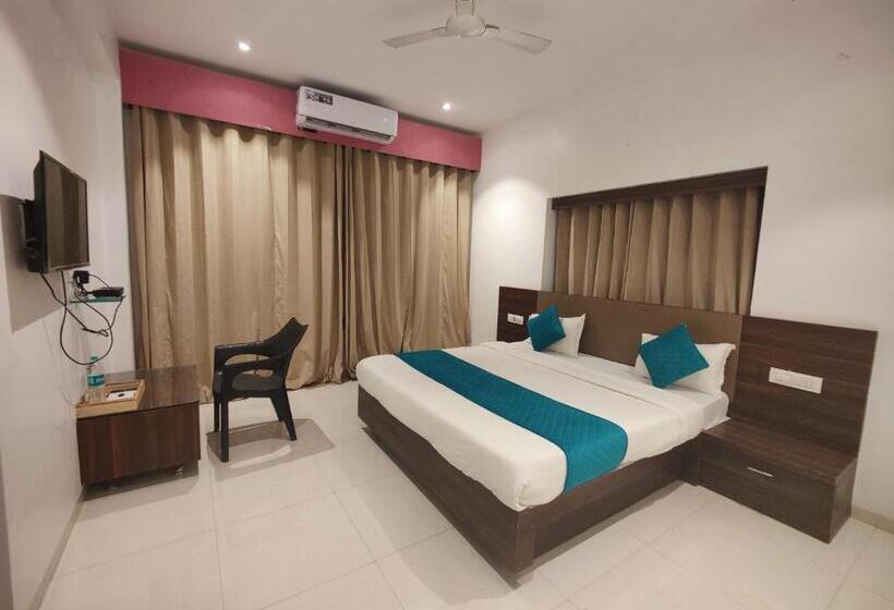 בית מלון כפרי Four Seasons Resort Ajanta