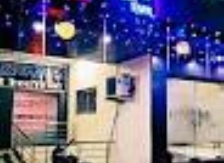 בית מלון כפרי Great Gallaxy,datia