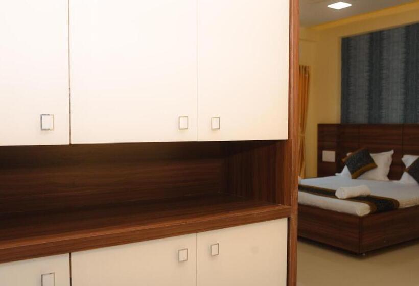 בית מלון כפרי Ilif 2727 Sai Palace