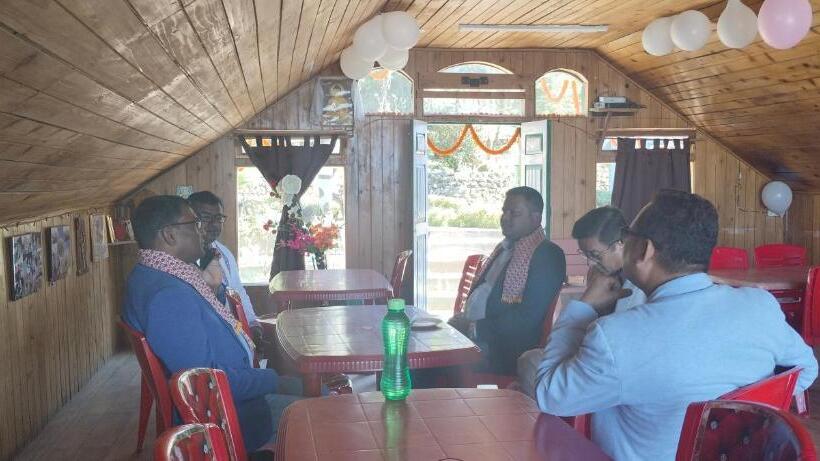 ホテル Jhandi Eco Heights