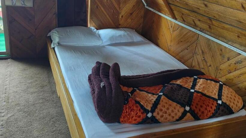 ホテル Jhandi Eco Heights