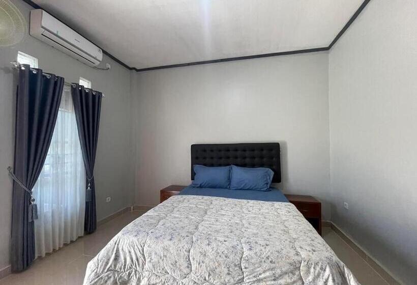 فندق Sumbawa Maluk Homestay Kost Tika