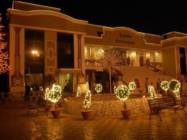 בית מלון כפרי Lamba Celebrations