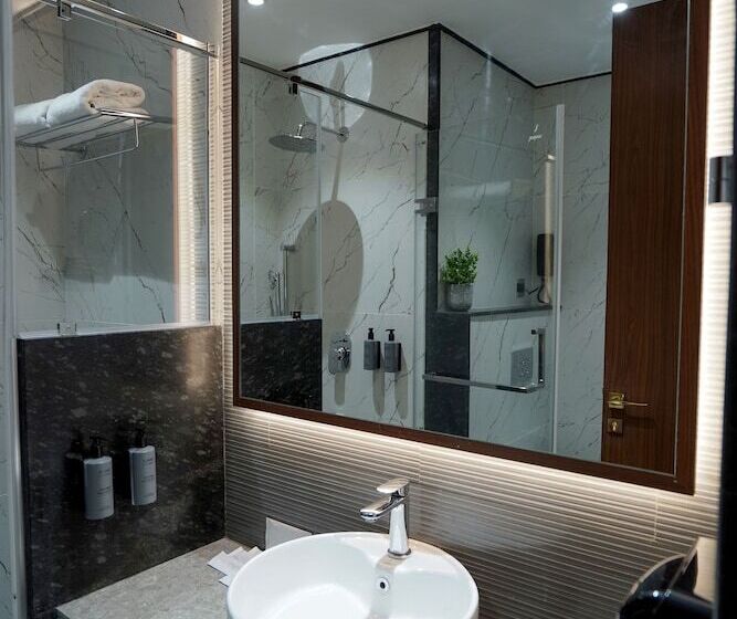 فندق M2 Square By Monday Premium