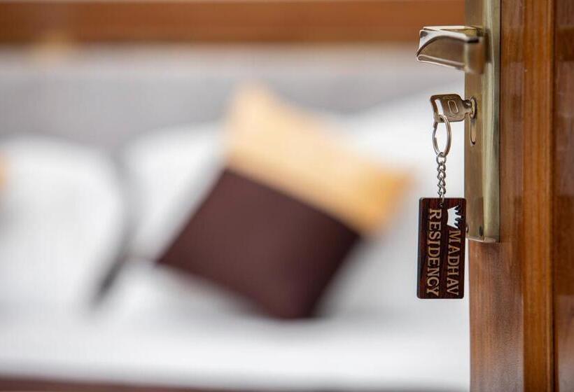 Отель Madhav Residency