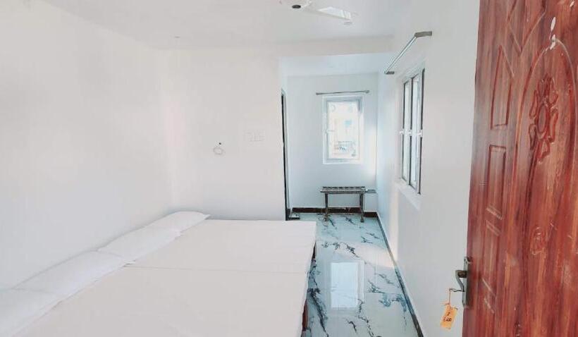 Отель Minnal Residency