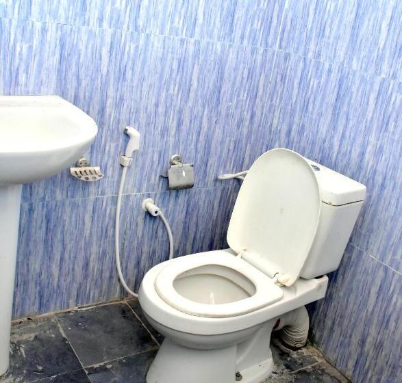 فندق Ninety Nine Grand