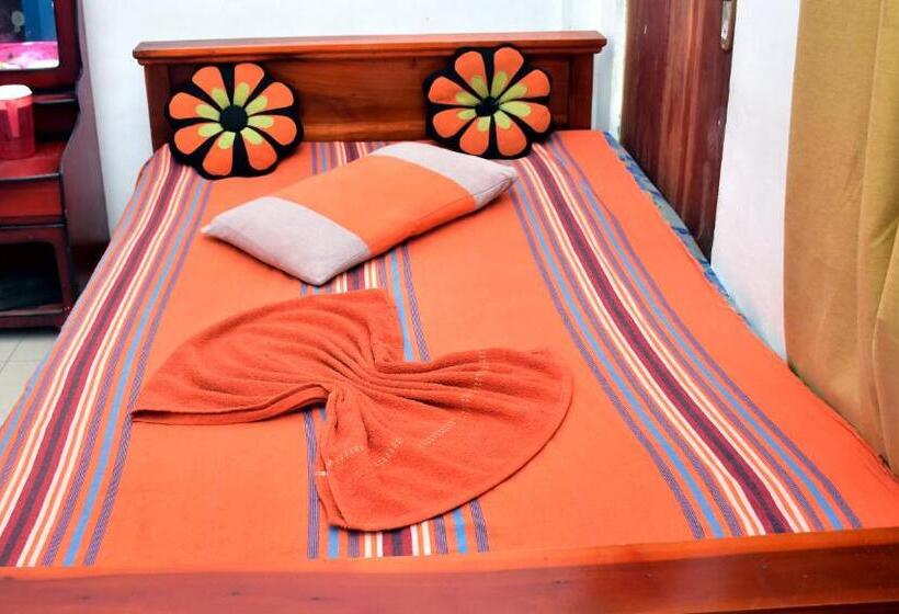 فندق Ninety Nine Grand