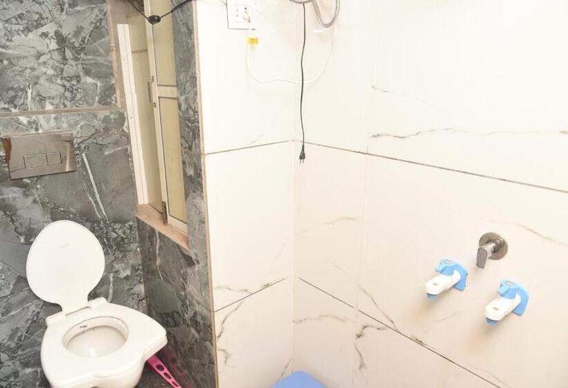 בית מלון כפרי Nx Gupta Avenu