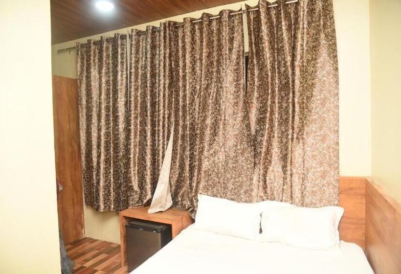 בית מלון כפרי Nx Gupta Avenu