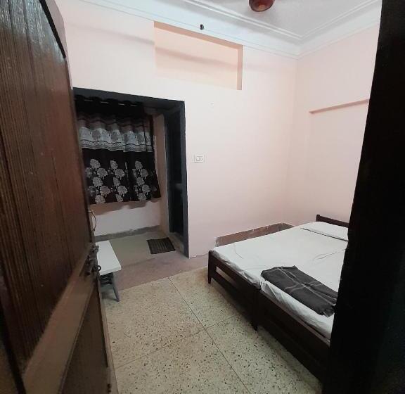 호텔 Radhika Palace