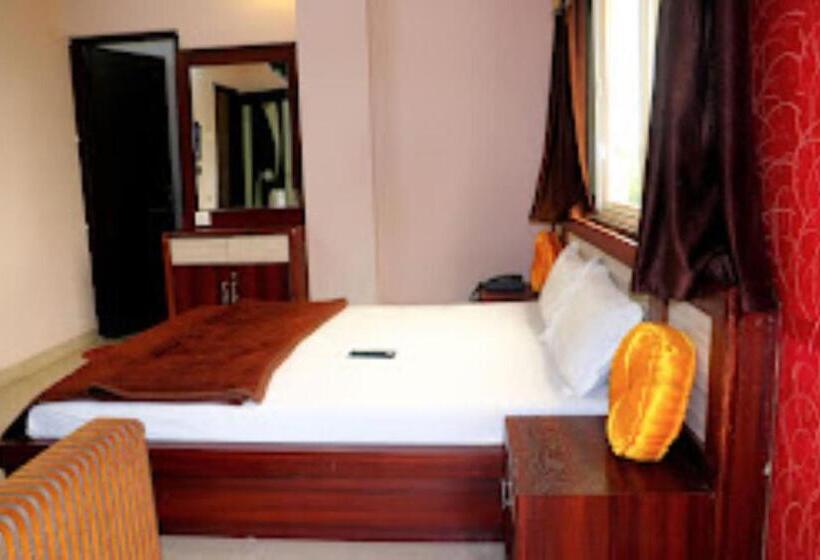 בית מלון כפרי Raj Palace, Maheshwar