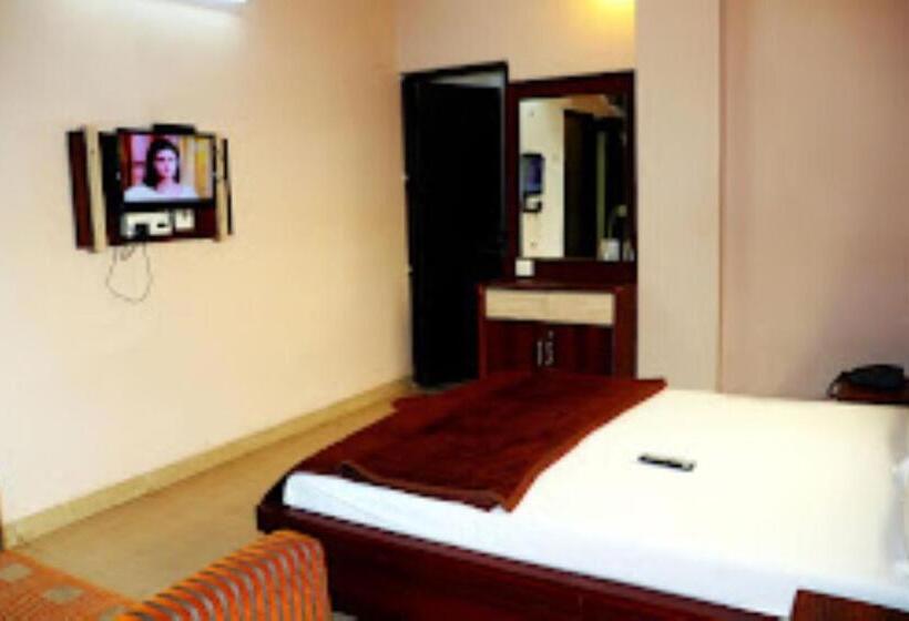 בית מלון כפרי Raj Palace, Maheshwar