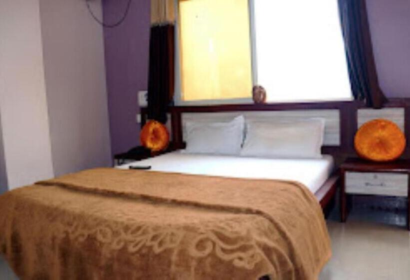 בית מלון כפרי Raj Palace, Maheshwar