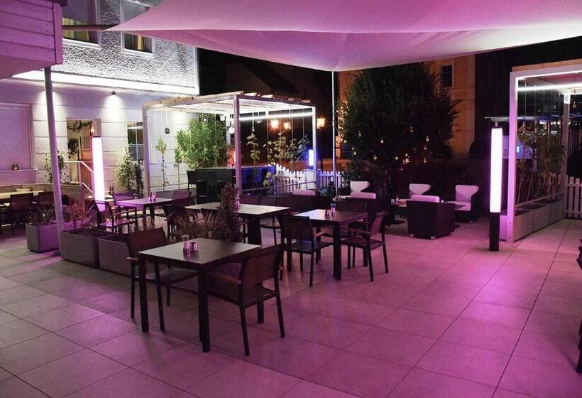 ホテル Restaurant Juwel