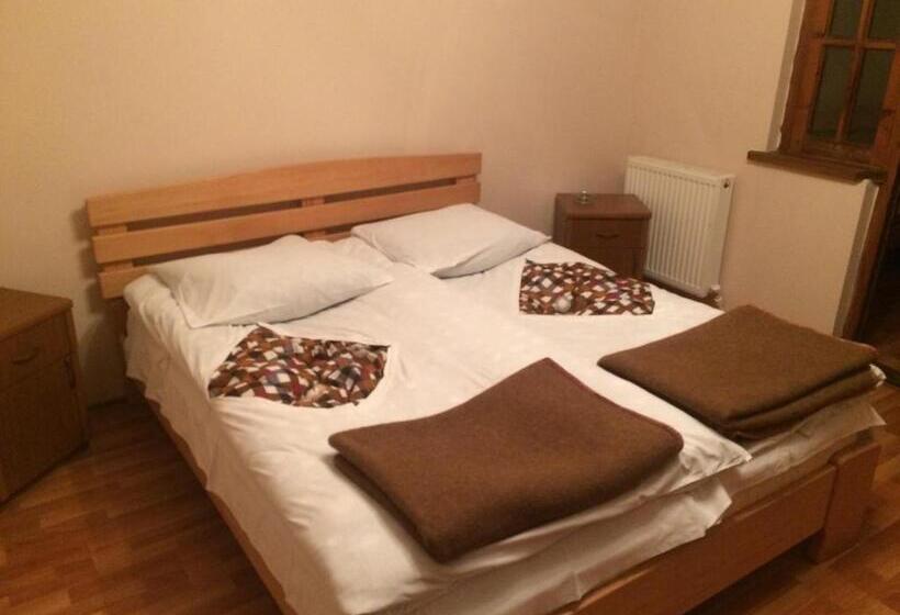 هتل Restaurant Kakhaberi