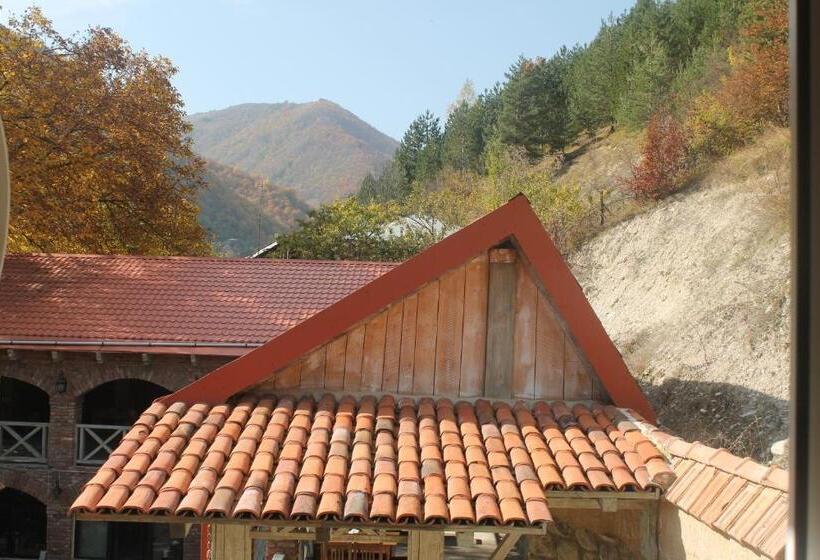 هتل Restaurant Kakhaberi