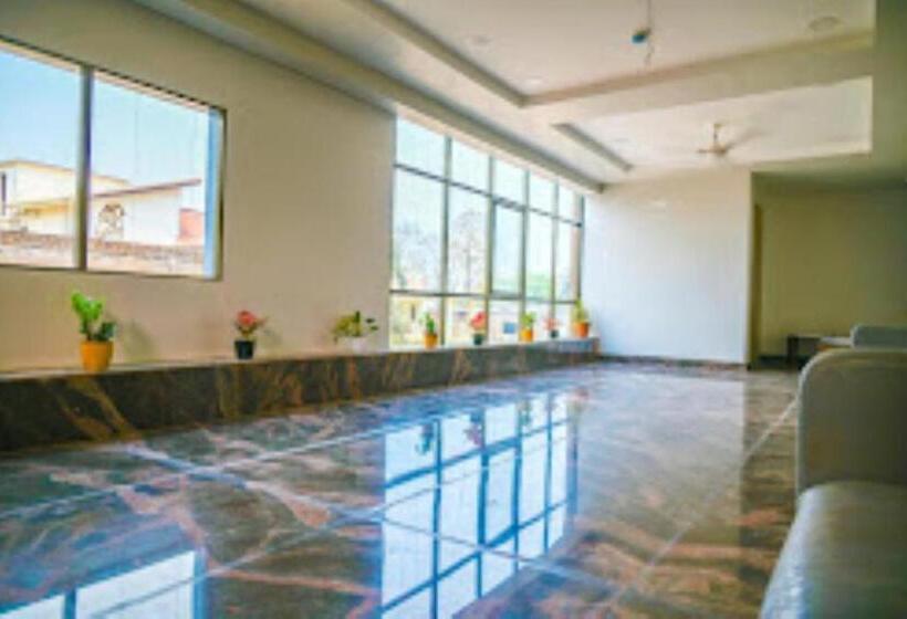 בית מלון כפרי Sai Palace, Balangir