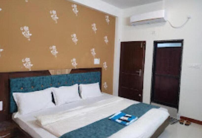 בית מלון כפרי Shivalay Palace,maheshwar