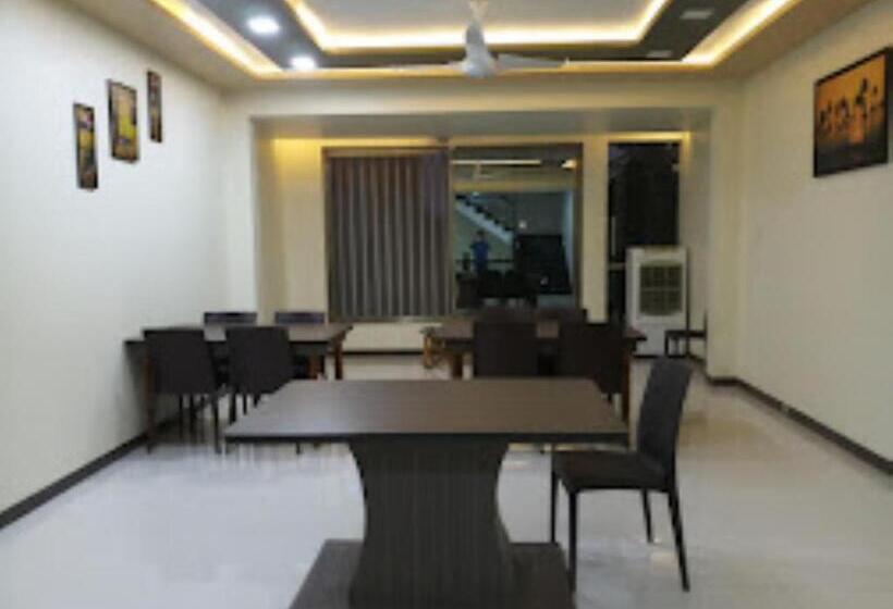 Hotel Shri Sharnam, Maheshwar