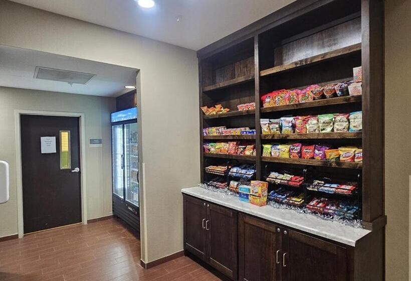 Отель Sleep Inn & Suites