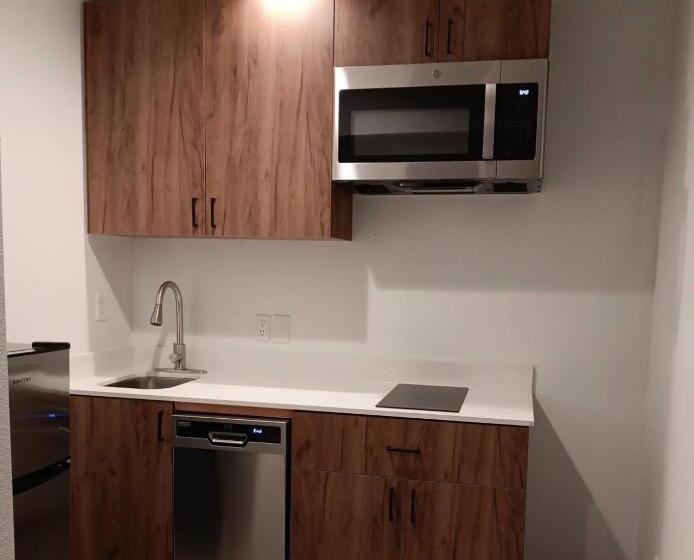 فندق Stateline Stayovers Extended Stay