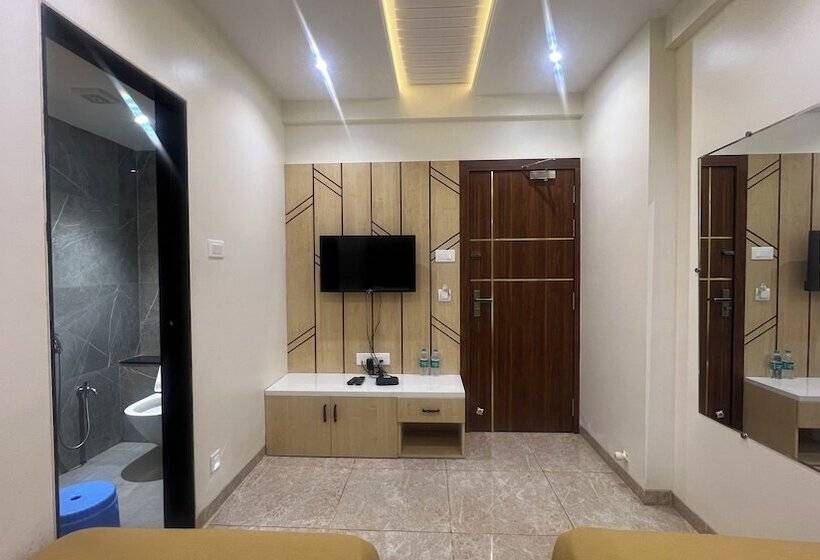 בית מלון כפרי Suvarnam Residency