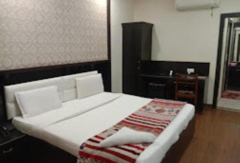 호텔 Tanya Palace,datia