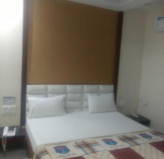 호텔 Tanya Palace,datia