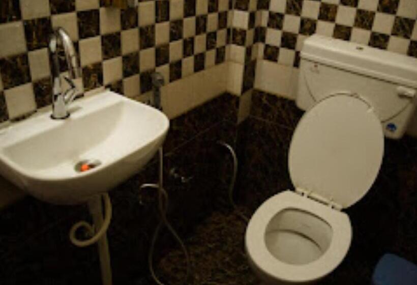 בית מלון כפרי The Ramay Palace Ayodhya