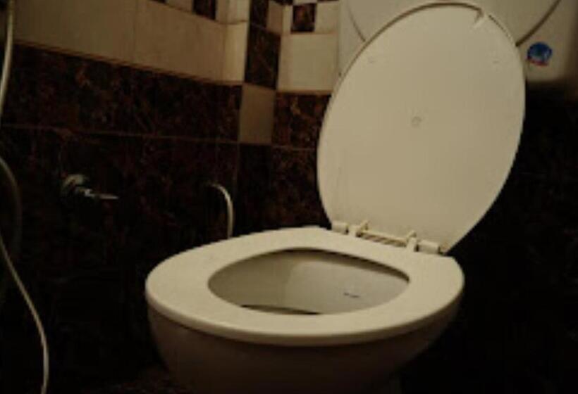 בית מלון כפרי The Ramay Palace Ayodhya