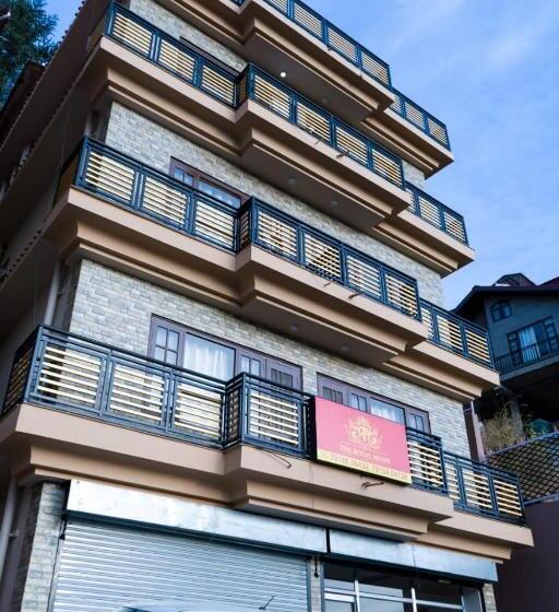 Отель The Royal Moon