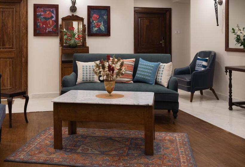 בית מלון כפרי The Shillong Address