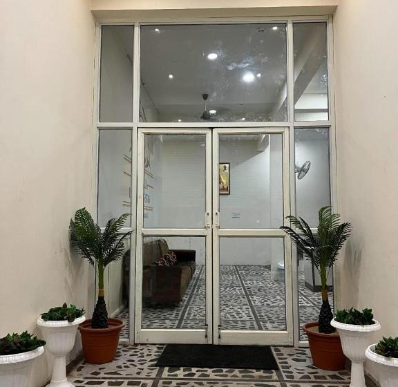 בית מלון כפרי The Villa,sanawad