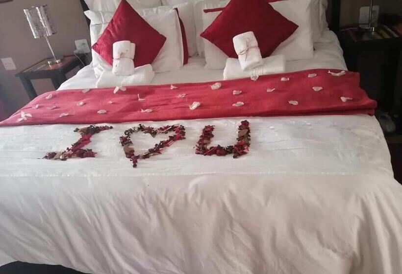 Hotel Tiveka Game Lodge