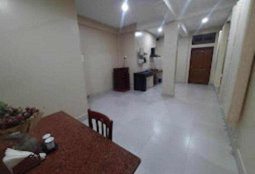 בית מלון כפרי Urban Residency, Dimapur