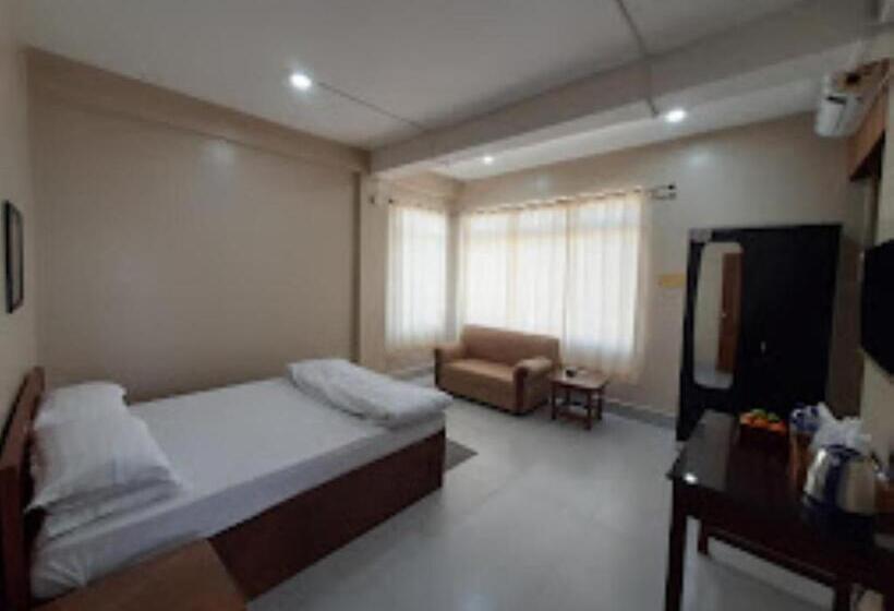 בית מלון כפרי Urban Residency, Dimapur