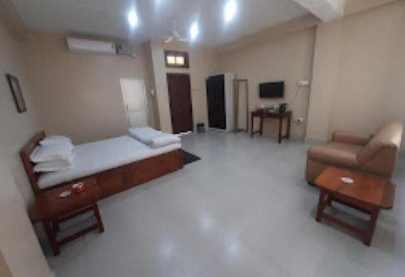 בית מלון כפרי Urban Residency, Dimapur