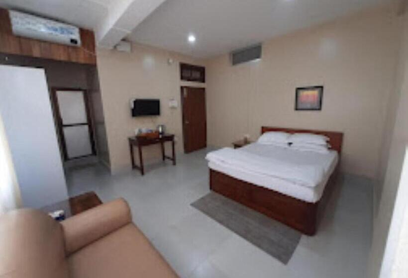 בית מלון כפרי Urban Residency, Dimapur