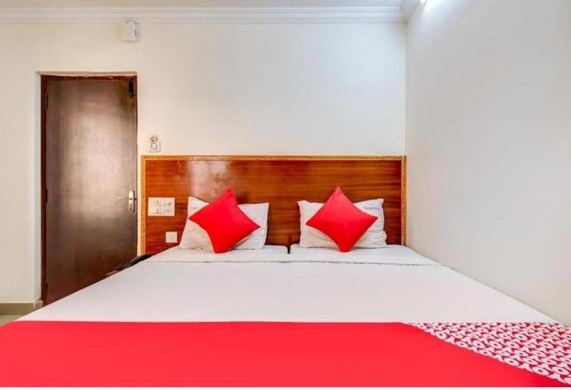 호텔 Yuvaraj Palace