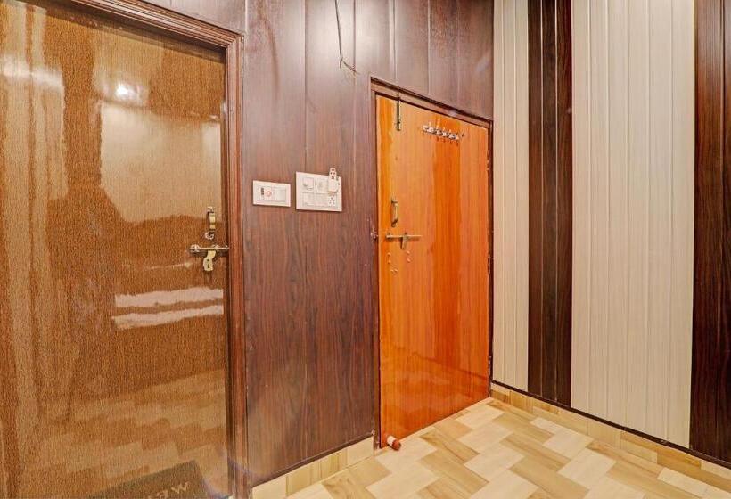 Oyo Flagship Hotel Sawariya Grand