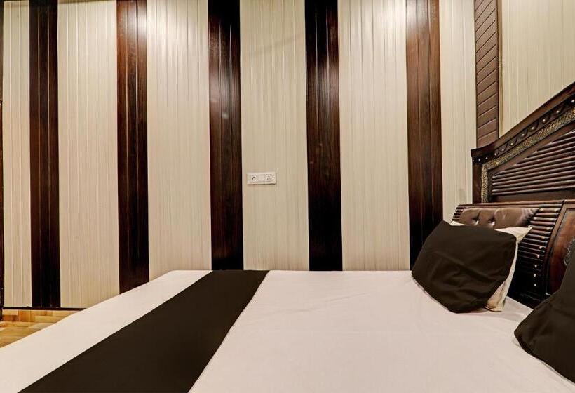 Oyo Flagship Hotel Sawariya Grand