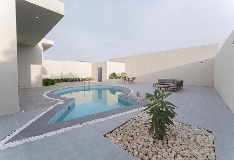 Palm Trees Resort Alammaria