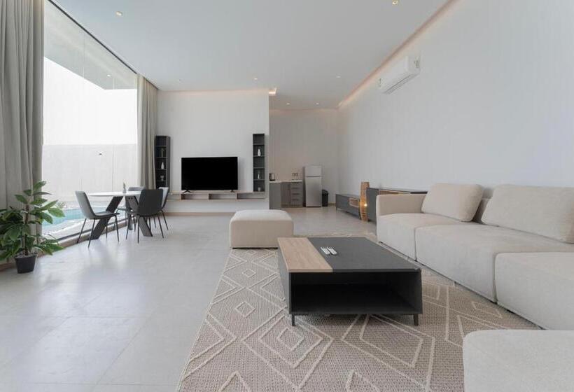 Palm Trees Resort Alammaria