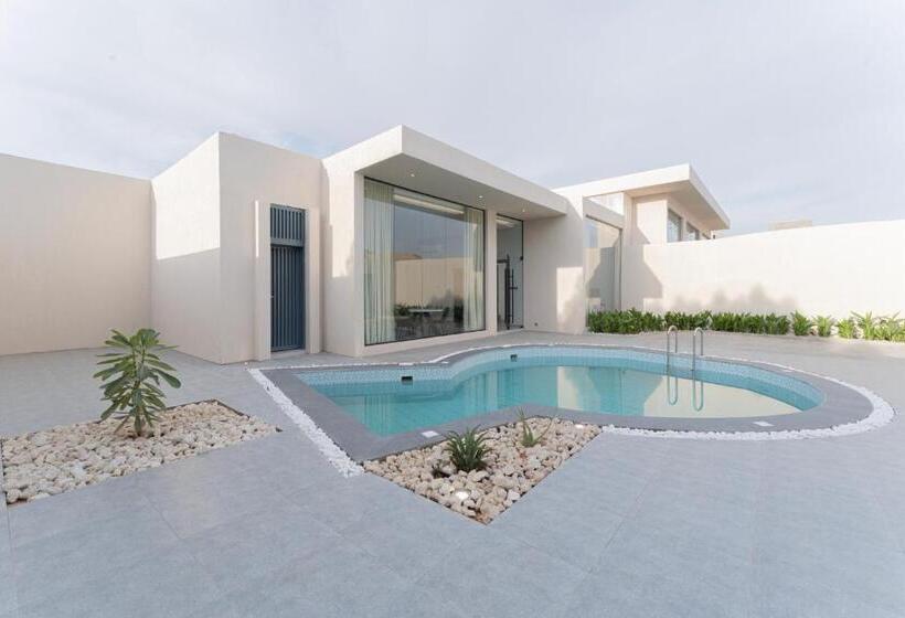 Palm Trees Resort Alammaria