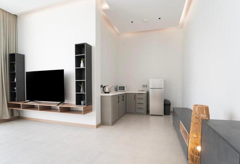 Palm Trees Resort Alammaria