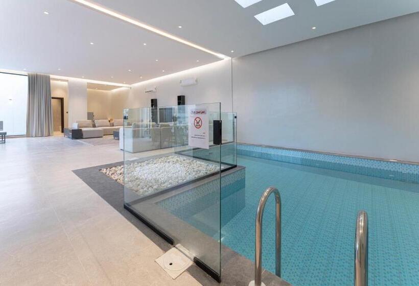 Palm Trees Resort Alammaria